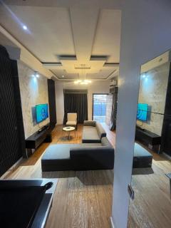 Tastefully furnished 4bedroom duplex - Lekki - 4