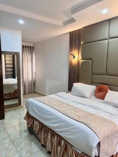 Tastefully furnished 4 bedrooms available at mabuchi - Abuja - 9