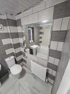 Very cosy 3 bedroom house close to city - 6