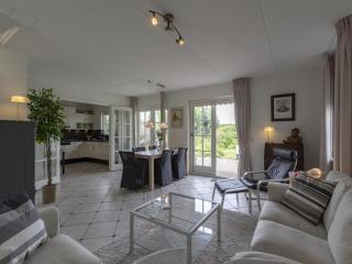 Business Class apartment by Belvilla - Callantsoog - 9