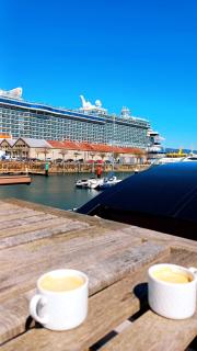 Casa Flotante en el Puerto de Vigo - Different Charter - Vigo - 3