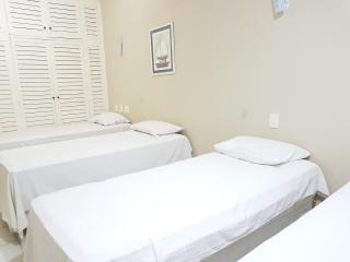 OYO Del Verde Hotel - 4