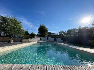 Villa rénovée à Cholet avec piscine privée et vue sur le lac, idéale pour 15 personnes - FR-1-622-105 - Cholet - 4