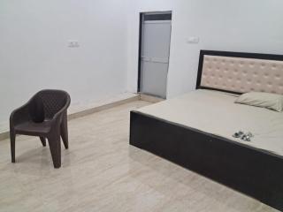 Anuj Palace - Ayodhya - 0