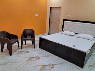 Anuj Palace - Ayodhya - 7