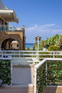 Cozy Summer House by the Beach - Polykhrono - 8