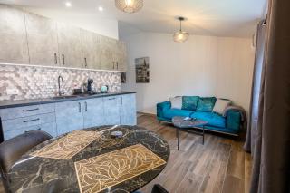 Modern apartment in a quiet area near the Airport - 7