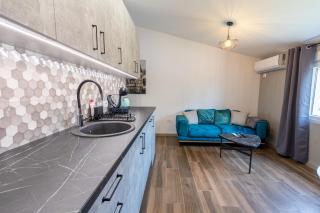 Modern apartment in a quiet area near the Airport - Golubovci - 0