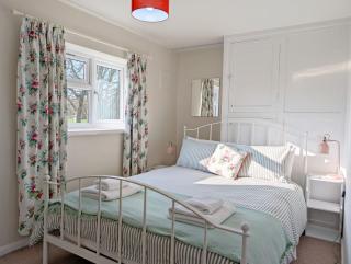 Southwood Farm Cottage - - 5