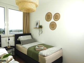 6 Bed Upscale Apartment - Bochum - 6