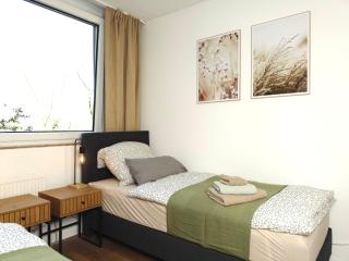 6 Bed Upscale Apartment - Bochum - 1