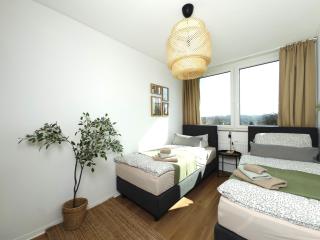 6 Bed Upscale Apartment - Bochum - 4
