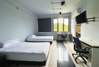 OYO 75465 Lucky Hostel - Huai Khwang - 0
