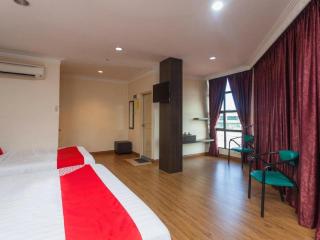 OYO 43915 T P Hotel - Sitiawan - 7