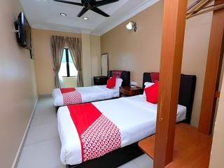 Super OYO 707 Ayuni Hotel - Bangi - 1