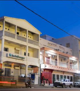 Central Hotel - Morondava - 0