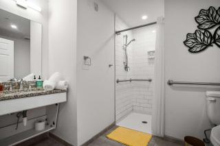CozySuites Stunning 1BR in Downtown Pitts 1 - Pittsburgh - 1