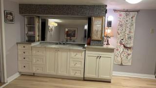 Renovated 2 Queen Beds Unit with Private Kitchen and Bathroom Near Yonge Street Basement - Richmond Hill - 3