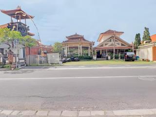 Townhouse Oak Signature Hotel - Sanur - 2