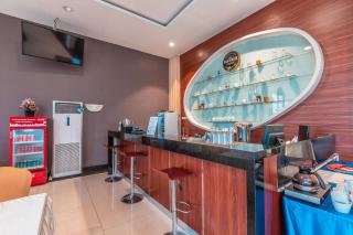 Collection O Hotel Igloo - Bekasi - 7