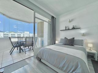 LaFrenchTouch - Estudio con vista al puerto - Fuengirola - 9