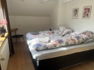 Charming house in city centre with ocean view - Klaksvík - 5