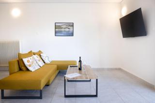 Xeno Bayview Apartment Salamina - Salamina - 5