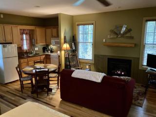 Family-Friendly Cabin with Private Hot Tub near Charlotte, North Carolina - Elkin - 2