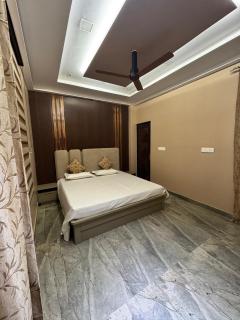 Ranaut Villa - Agra - 2
