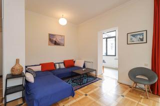 3BR Central and Spacious Apt Vera - by Wehost - Tbilisi - 9