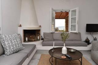 Cycladic home in Kampos by GHH - 4