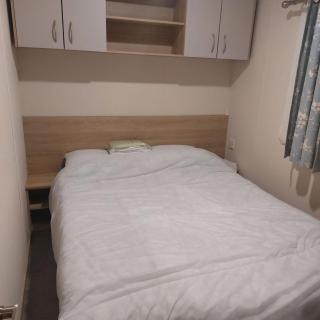 Lovely 6 Berth Caravan At Dovercourt Holiday Park In Essex Ref 44201G - 3