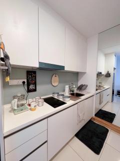 Scenic High-Floor Condo Near MRT, Mall & Pool - Kuala Lumpur - 6