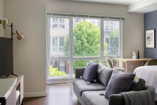 Bellevue studio w theater overlook nr bars SEA-619 - Seattle - 0