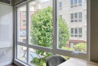 Bellevue studio w theater overlook nr bars SEA-619 - Seattle - 8
