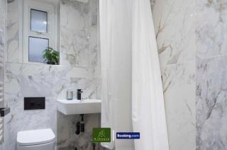 2 Bedroom Apartment By Arhouse Apartments Short Lets & Serviced Accommodation Oxford St With Free WiFi - 5