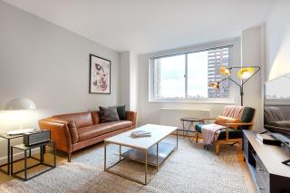 UWS 1br w doorman elevator nr Central Park NYC-415 - 0