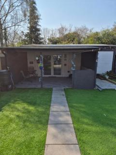 ACCOMADATION WREXHAM - 2