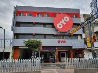 OYO Hotel Halley - León - 0
