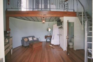 Converted Grain Silo for Unique Glamping Accommodation in Alvin, Illinois - 7