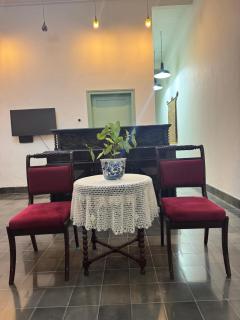 Charming Colonial Home near Botanical Garden - 1