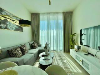 Smart Home 1br In Jvc With Premium Furniture - 0