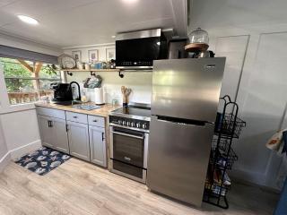Secluded Tiny House in Hampstead, North Carolina and near Top Sail Island, Perfect for a Weekend by the Sea - Hampstead - 8
