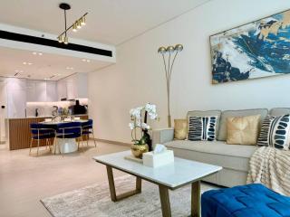 Spacious Luxury 1br Jvc Balcony & Pool - 6