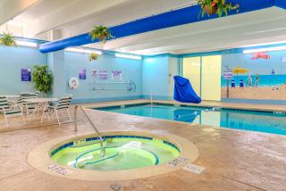 Beach Colony Resort Unit 1405 - Beautiful Oceanfront Condo - 1 bedroom, 1 bath - Perfect for 6! - Myrtle Beach - 3