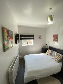 Whitehorse's Gated Studio Apartment - 3
