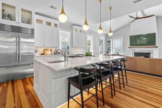 Adluh Abode- Old Village- 5 Mins to beach & dtwn - Charleston - 6