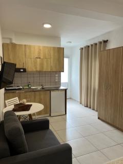 Loù Place - Néa Péramos - 7