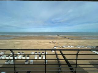 Large studio with direct sea view T88 - Oostende - 1