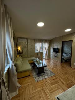 Stan na dan Borca - Belgrade - 2